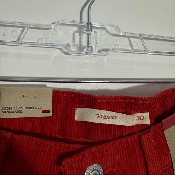 NWT Levi's Women's 94 Baggy Red High Rise Corduroys Size‎ 30 x 31 - Picture 6 of 11